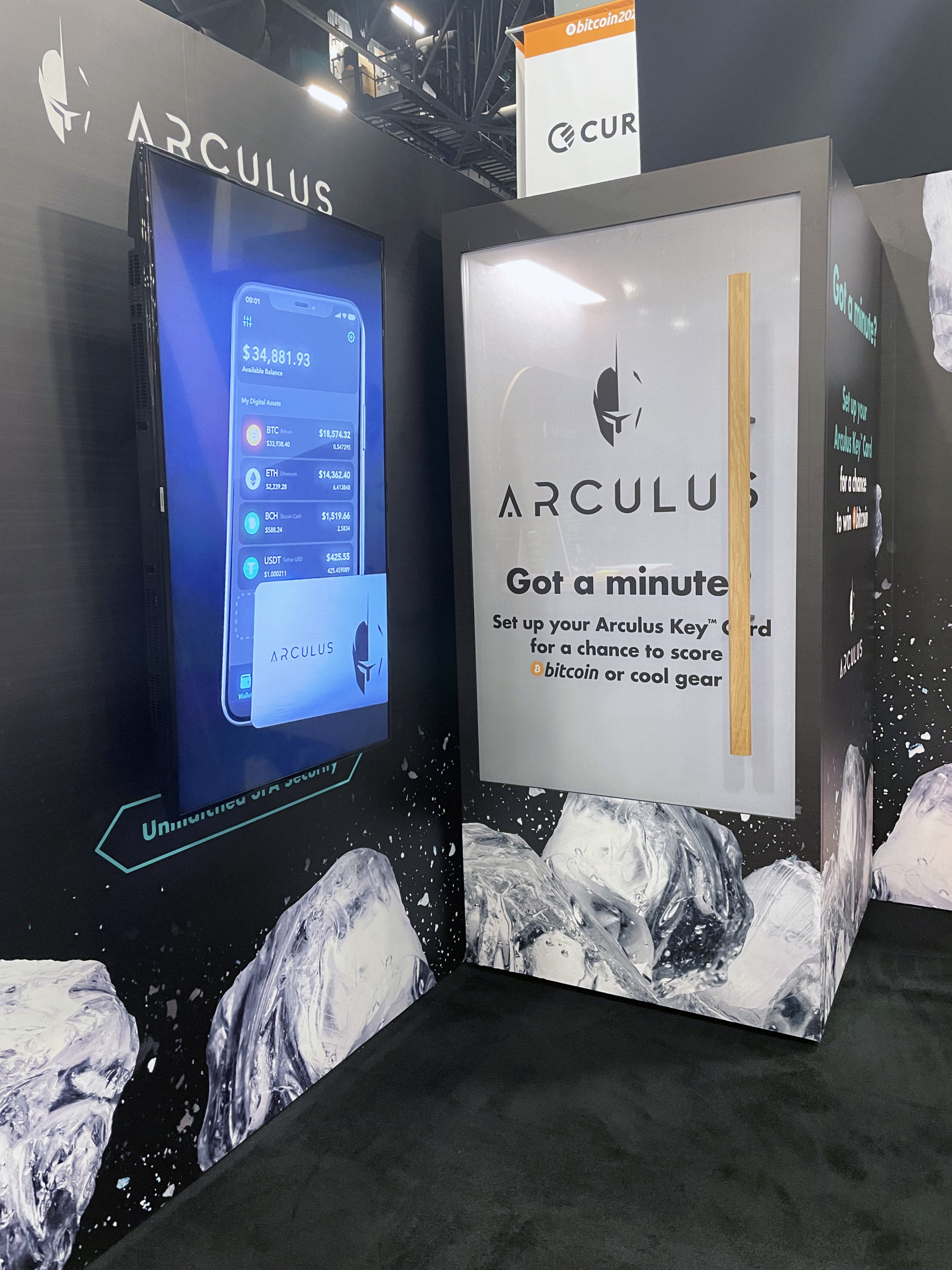 Arculus privacy booth