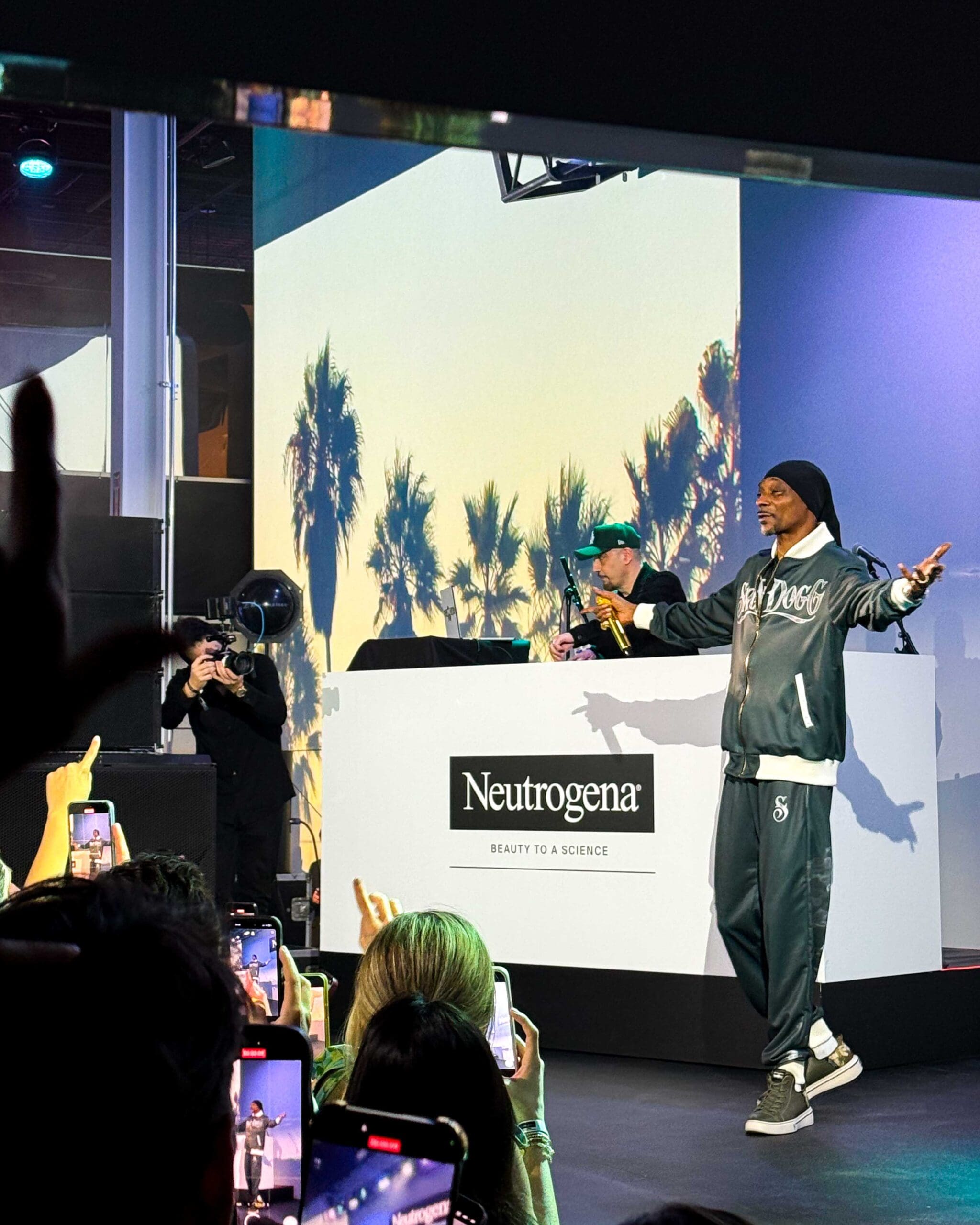 Neutrogena-Influencer-Activation-Custom-Signage